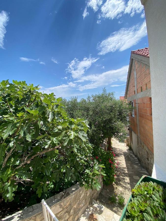 Seaside Secluded Apartments Cove Tvrdni Dolac, Hvar - 12655 Gdinj Exteriör bild